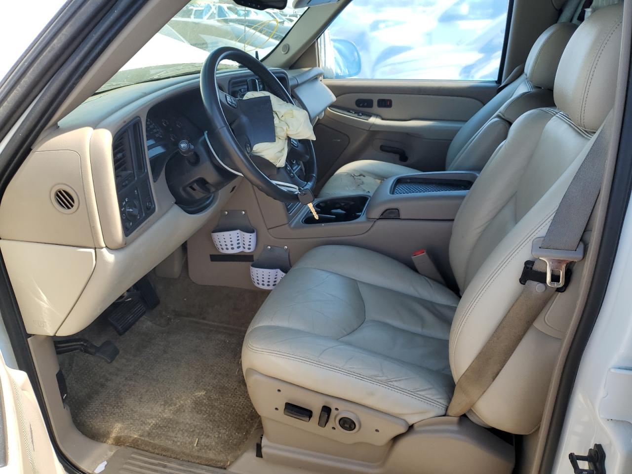 2003 Chevrolet Suburban C1500 VIN: 3GNEC16T83G155598 Lot: 92462285