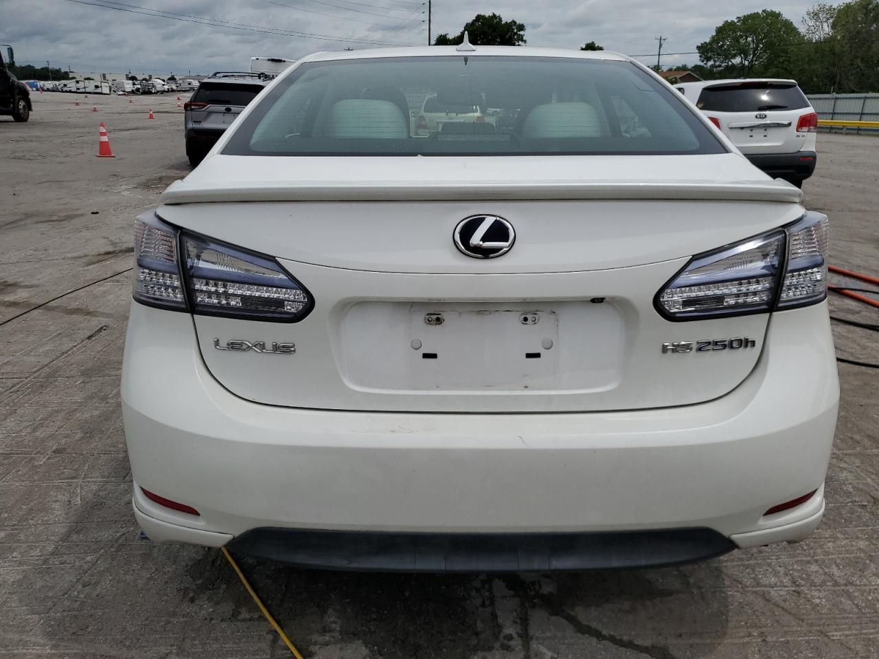 2010 Lexus Hs 250H VIN: JTHBB1BA4A2008332 Lot: 61770525
