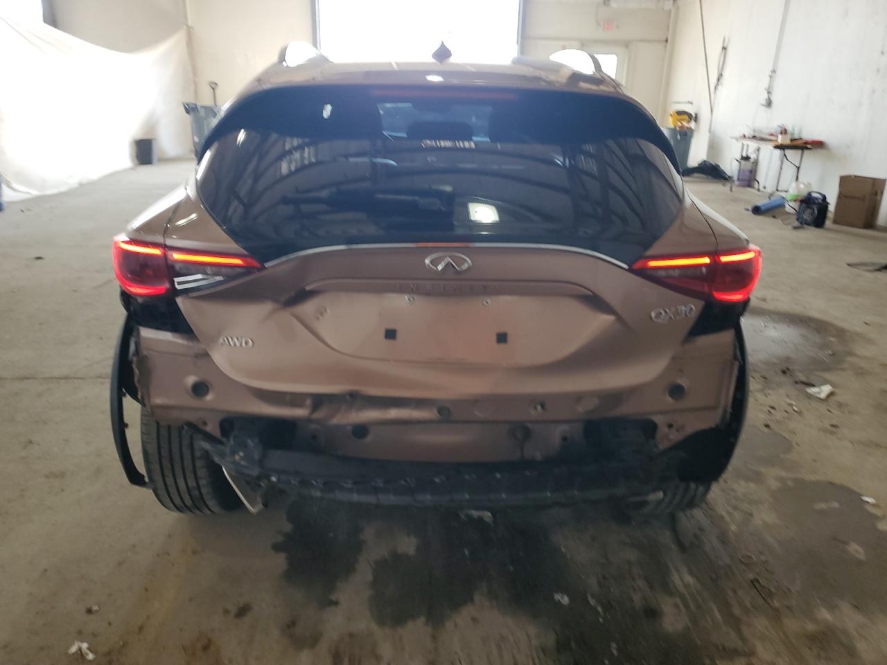 2017 Infiniti Qx30 Base VIN: SJKCH5CR3HA032635 Lot: 61125955