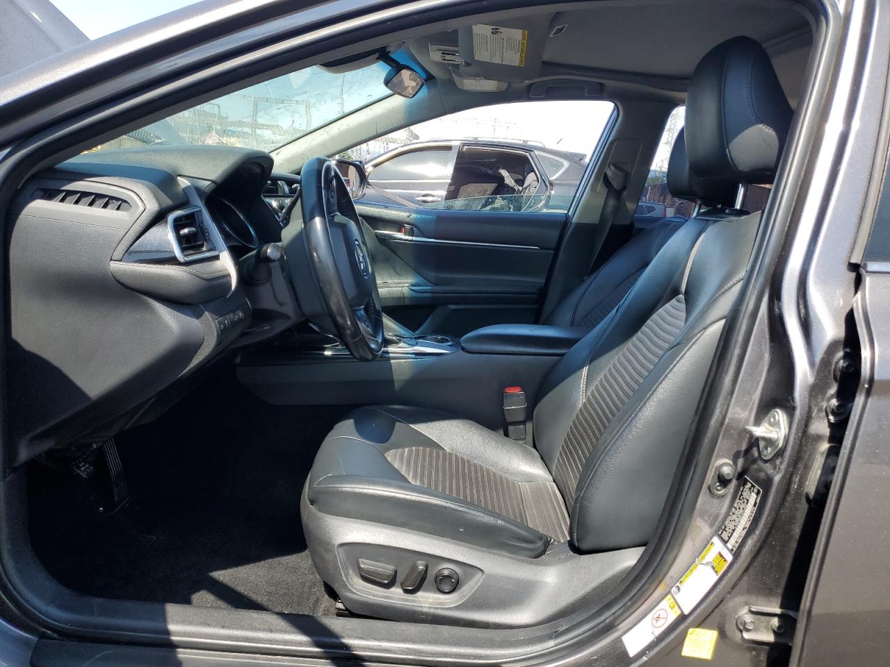 4T1B11HK0JU147054 TOYOTA CAMRY 2018