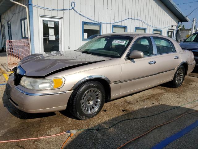 1998 Lincoln Town Car Signature