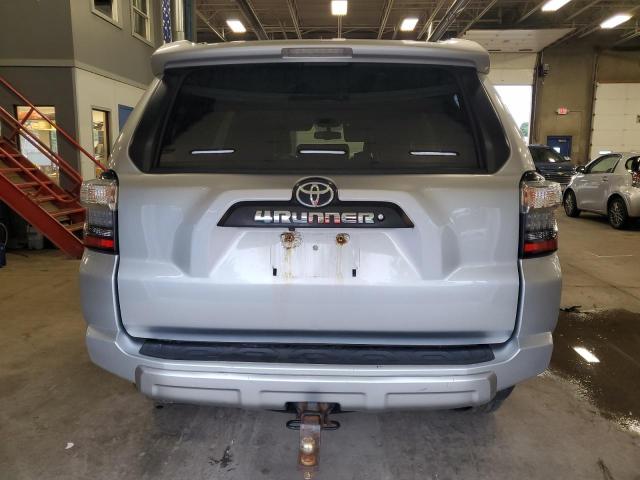  TOYOTA 4RUNNER 2018 Srebrny