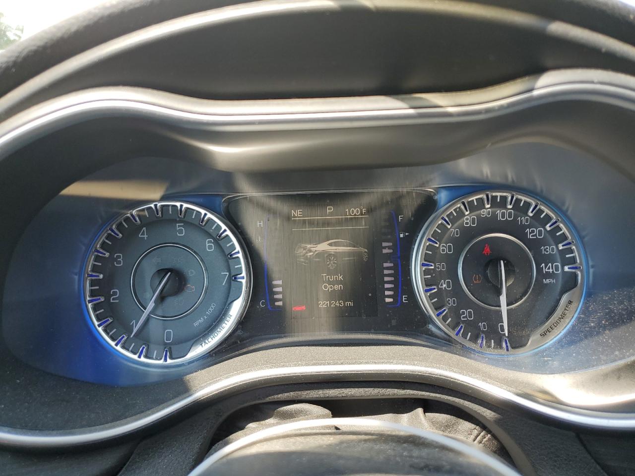 CHRYSLER 200 2015 VIN 1C3CCCAB4FN552803 photo 9