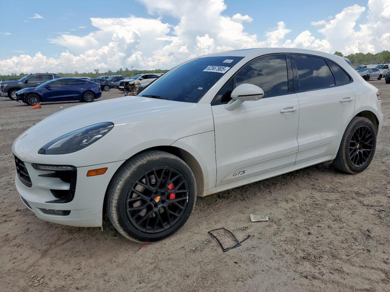PORSCHE MACAN 2017 VIN WP1AG2A51HLB56496