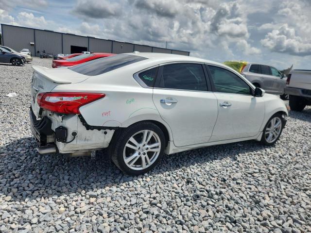  NISSAN ALTIMA 2017 Biały