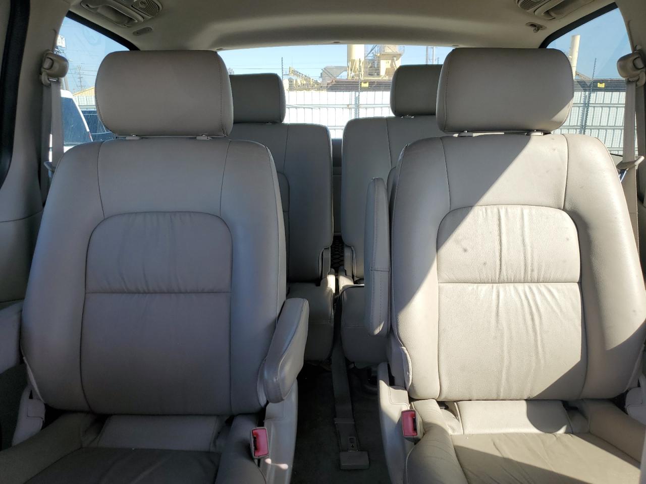 2004 Kia Sedona Ex VIN: KNDUP131546610969 Lot: 61212405