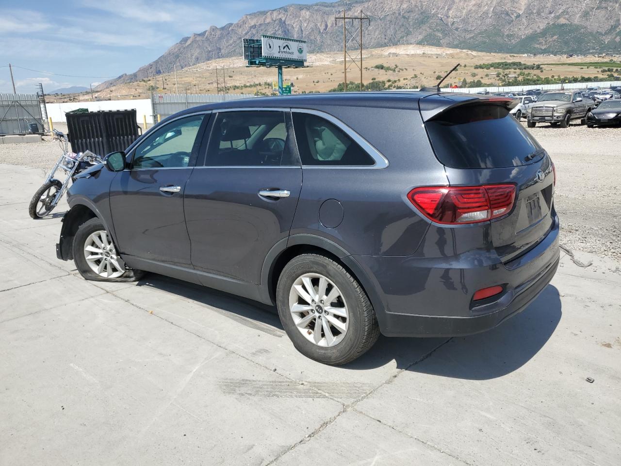 KIA SORENTO 2019 VIN 5XYPG4A54KG484263 фото 2