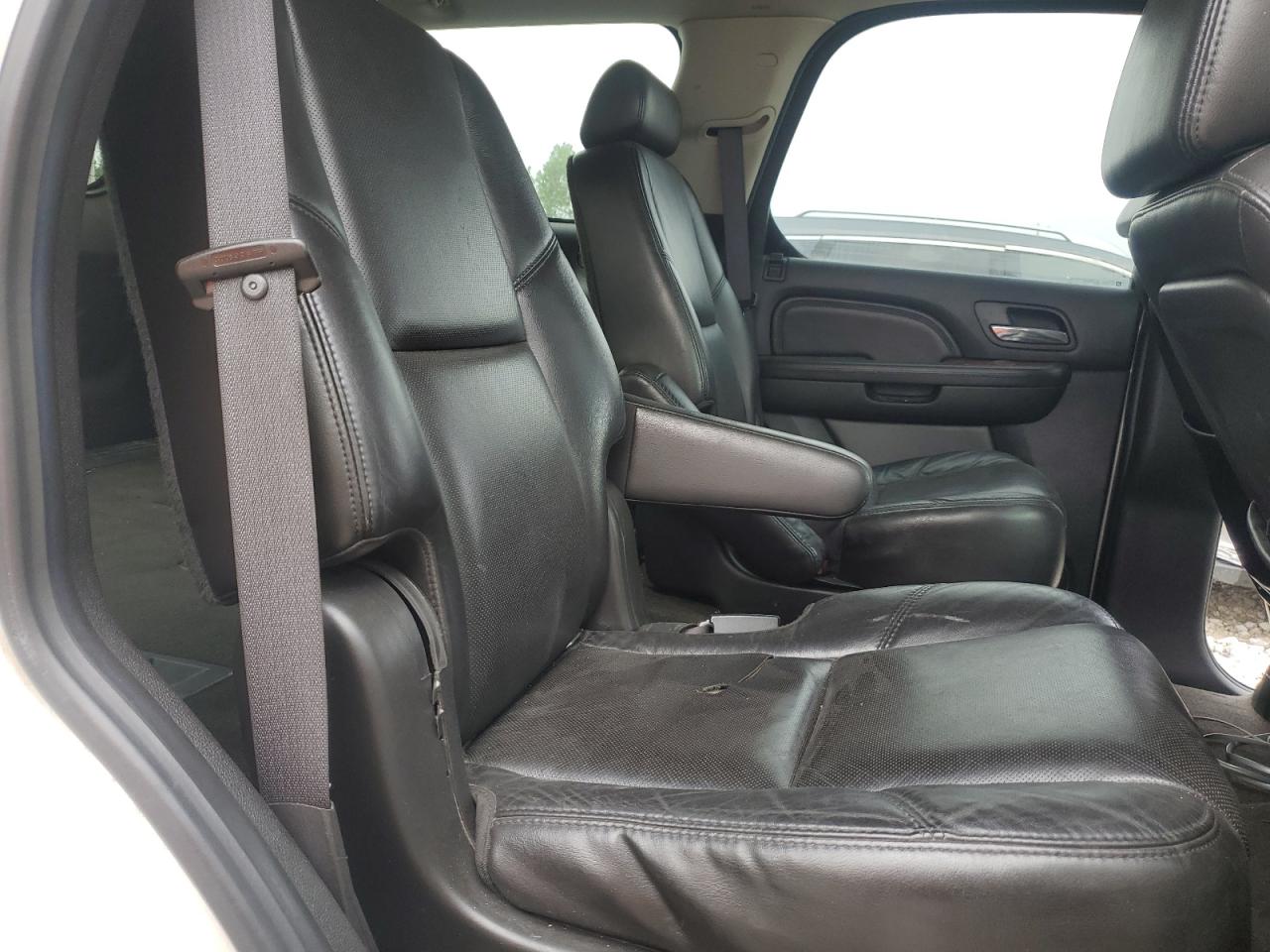 2008 Cadillac Escalade Luxury VIN: 1GYFK63828R224784 Lot: 60545575