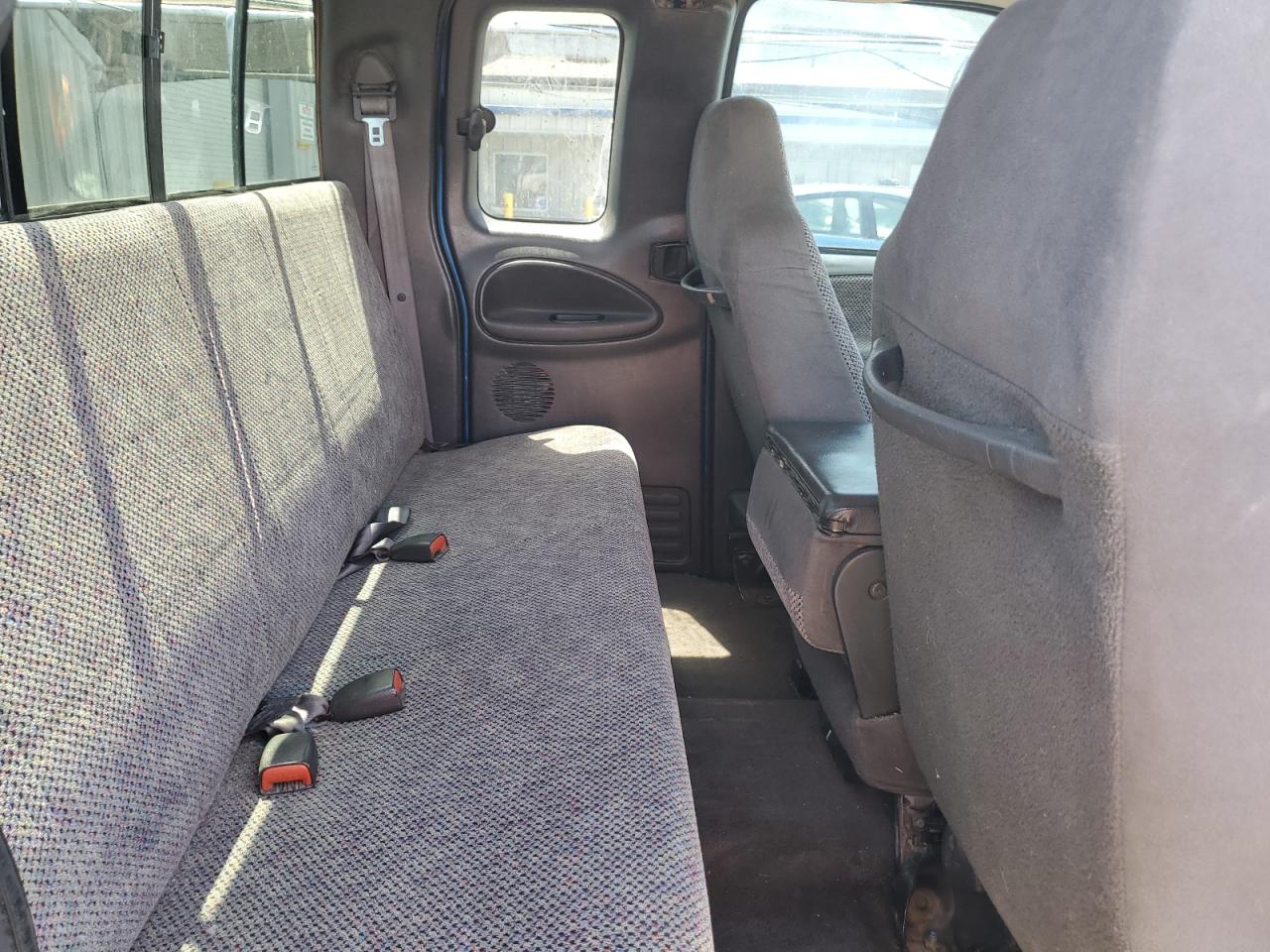 2000 Dodge Ram 1500 VIN: 3B7HF13Z9YM214706 Lot: 61821855