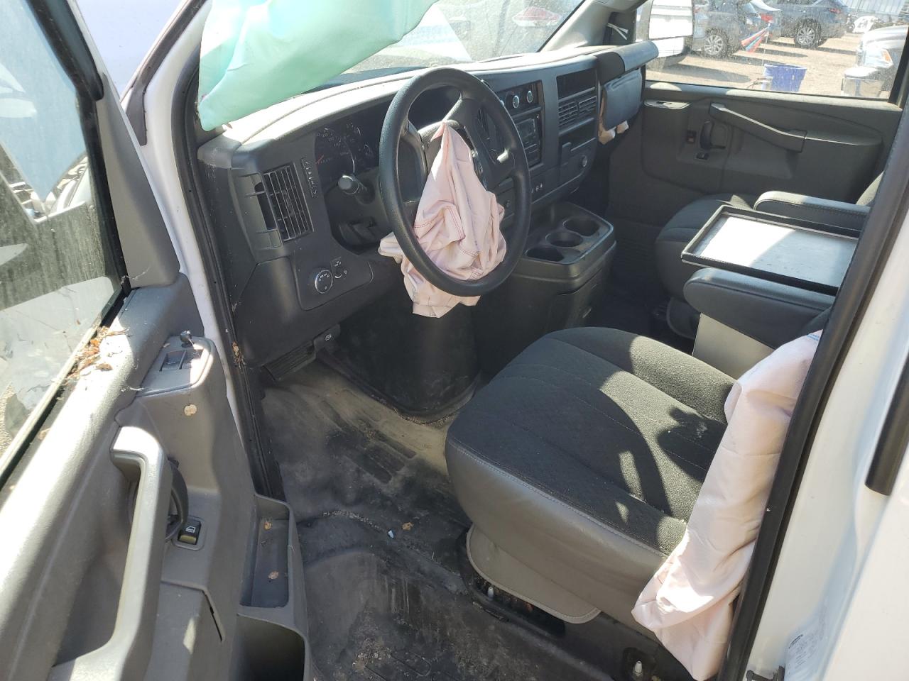 2020 GMC Savana G2500 VIN: 1GTW7AFG4L1255586 Lot: 58724765