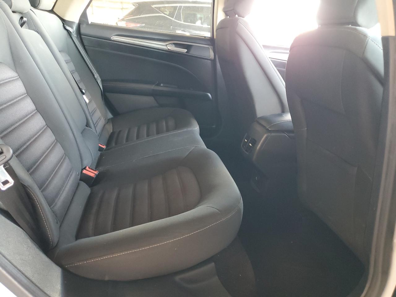 3FA6P0LU6HR355115 FORD FUSION 2017