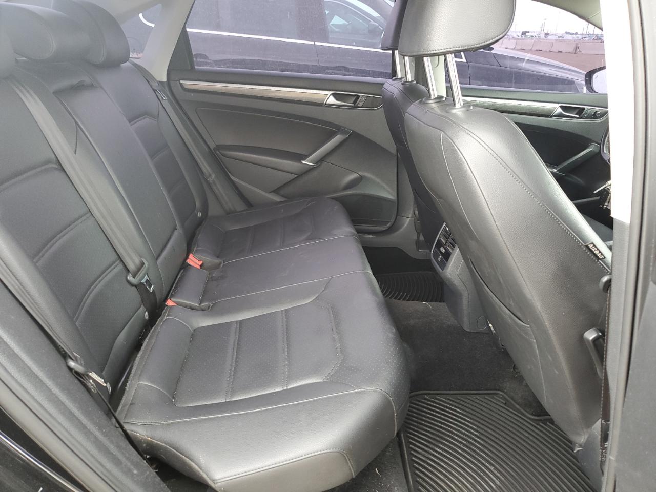 2017 Volkswagen Passat Se VIN: 1VWBT7A31HC062824 Lot: 62300845