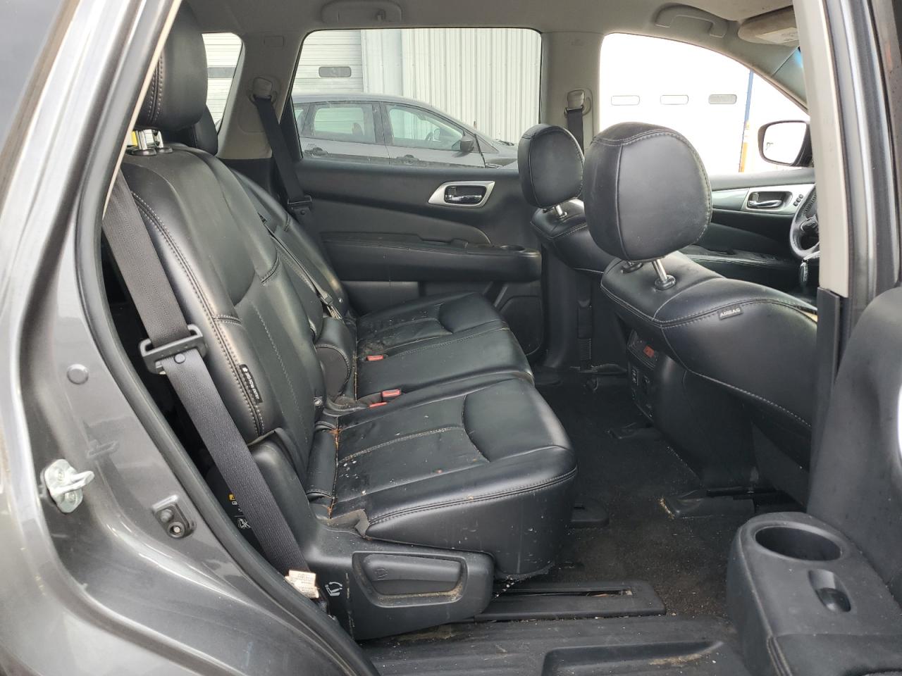 2018 Nissan Pathfinder S VIN: 5N1DR2MM3JC657533 Lot: 59377445