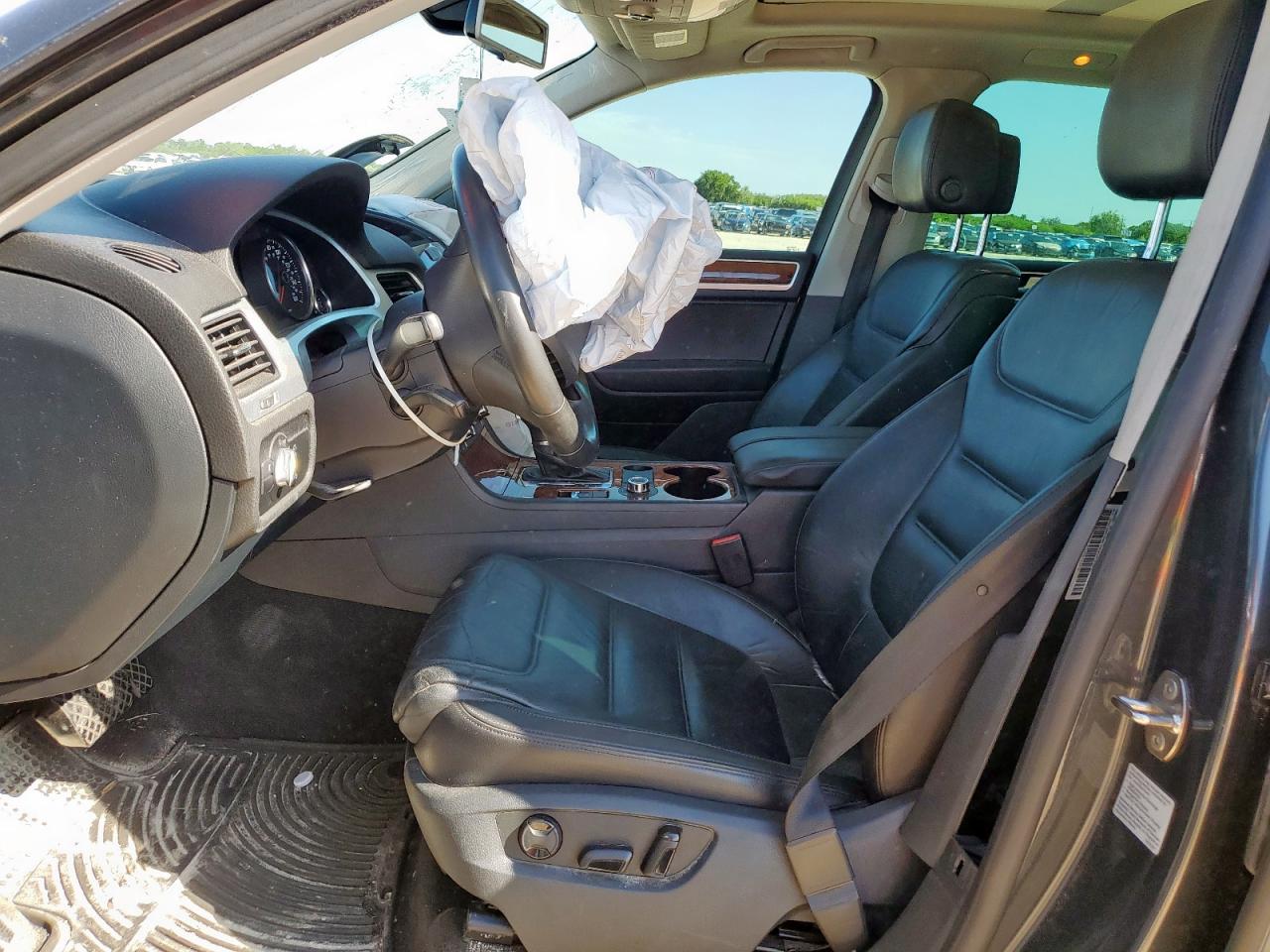 2013 Volkswagen Touareg V6 VIN: WVGEF9BPXDD007888 Lot: 61243265