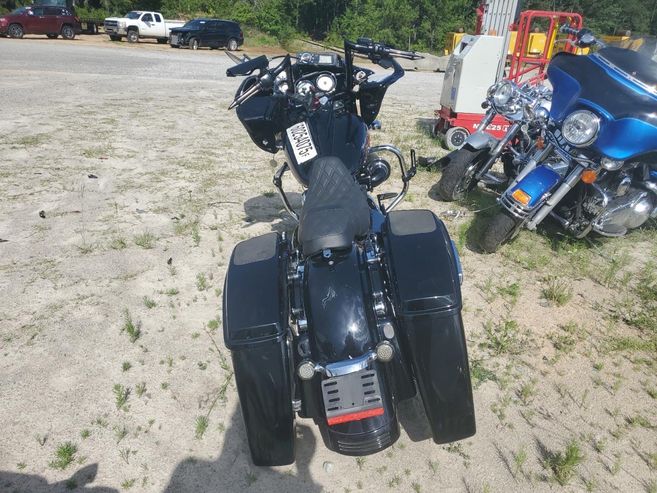 2013 Harley-Davidson Fltrx Road Glide Custom VIN: 1HD1KHM17DB695179 Lot: 60254075