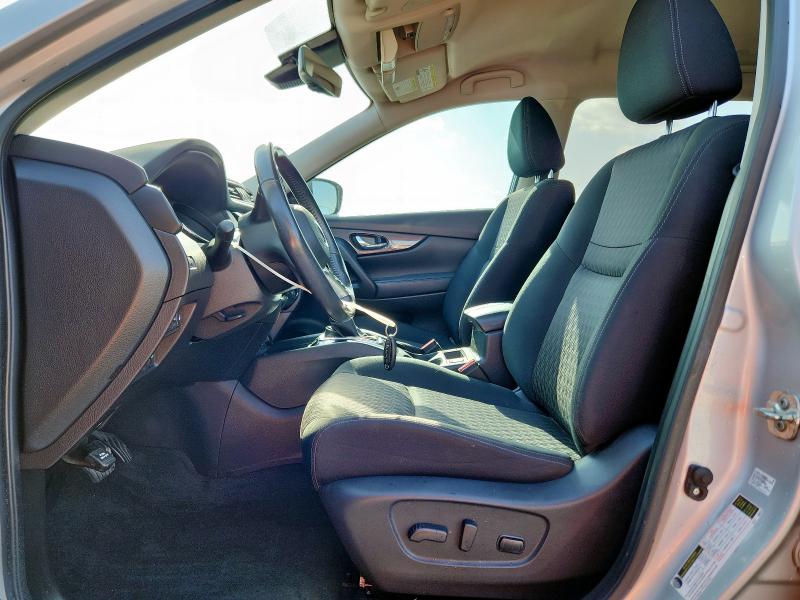  NISSAN ROGUE 2019 Srebrny