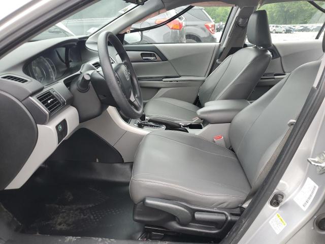 Sedans HONDA ACCORD 2015 Srebrny