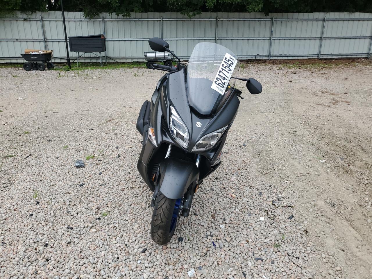SUZUKI AN400 A 2021 VIN JS1DU11J8S7100287 photo 2