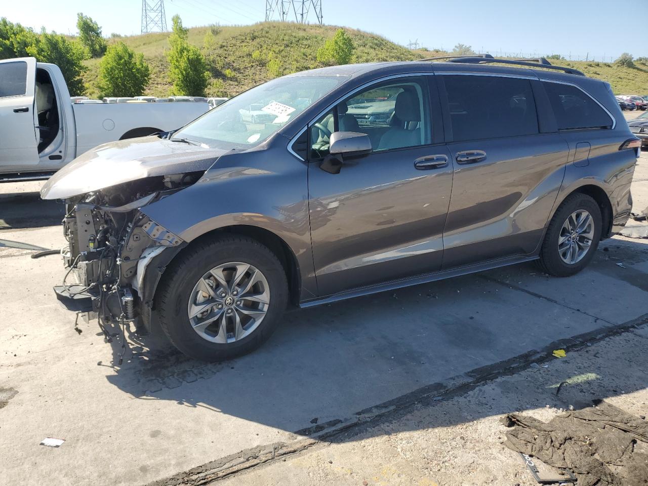 2022 Toyota Sienna Le