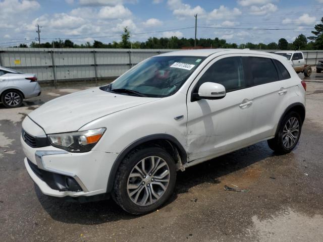  MITSUBISHI OUTLANDER 2017 Білий