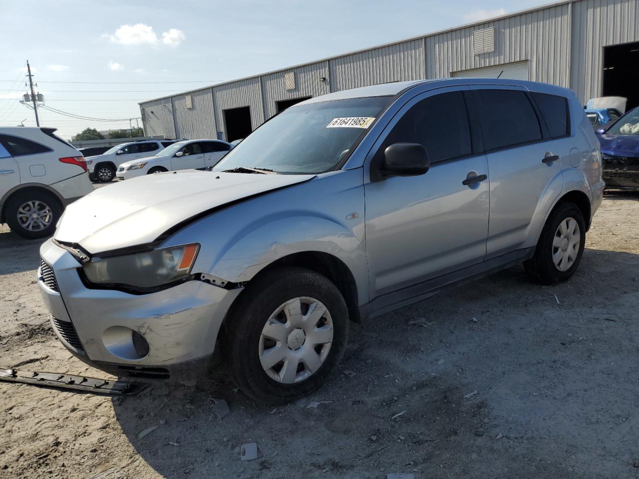 2010 Mitsubishi Outlander Es للبيع في Jacksonville، FL - Front End