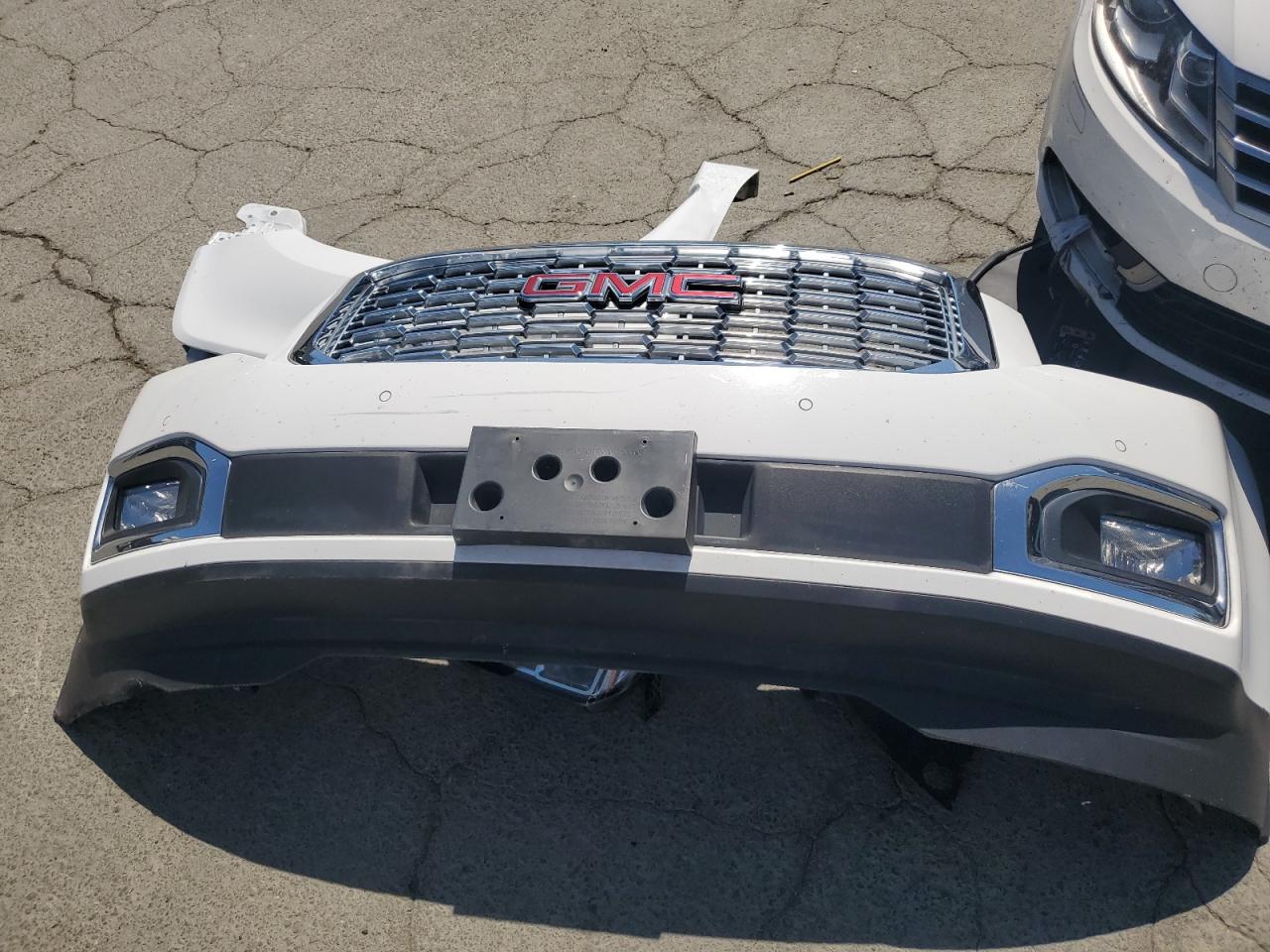 2018 GMC Yukon Denali VIN: 1GKS2CKJ9JR393878 Lot: 62417165