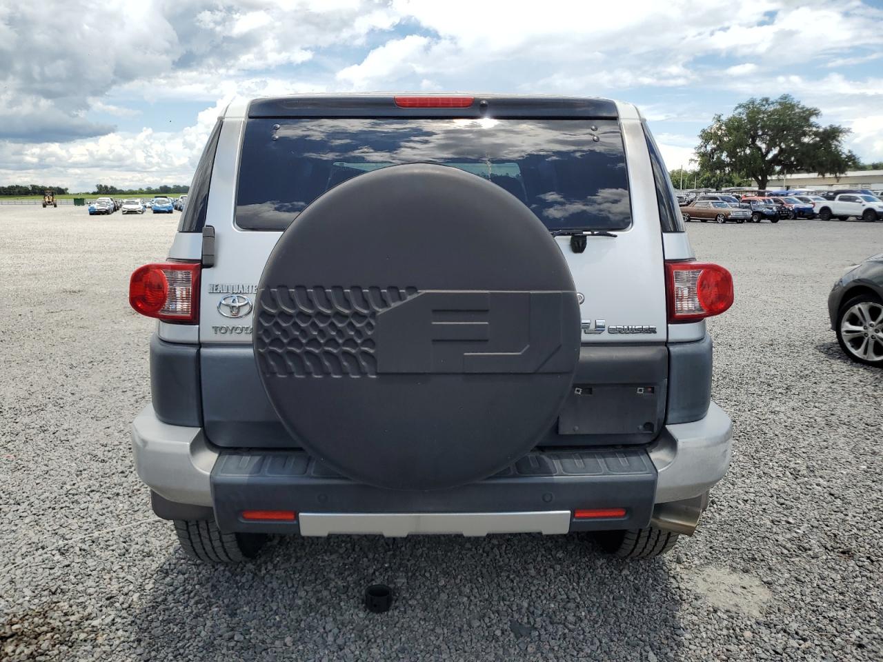 TOYOTA FJ CRUISER 2007 VIN JTEBU11F070035472 фото 6