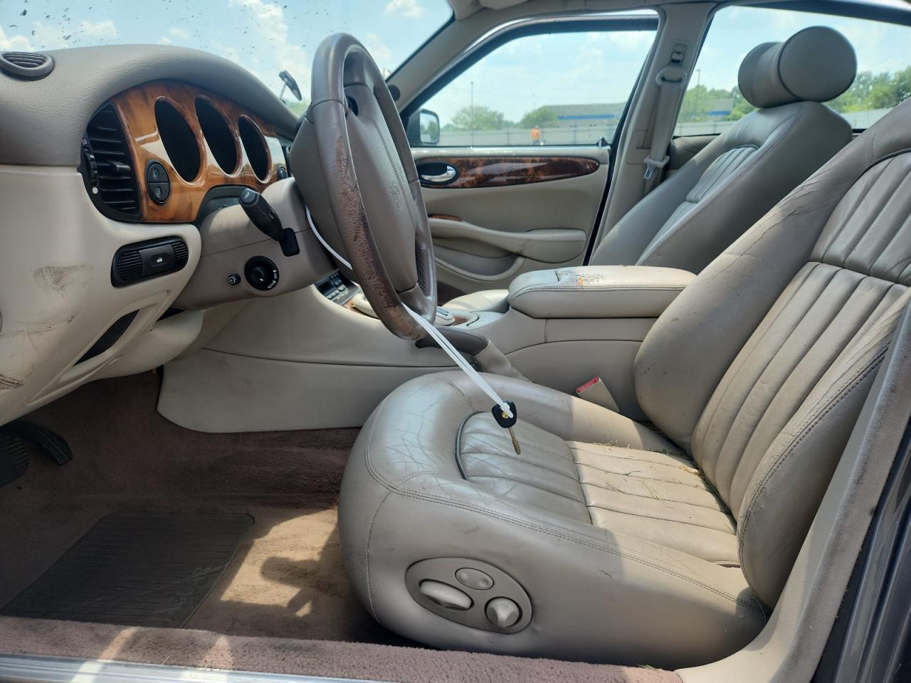 2002 Jaguar Xj8 VIN: SAJDA14C42LF49506 Lot: 62320175