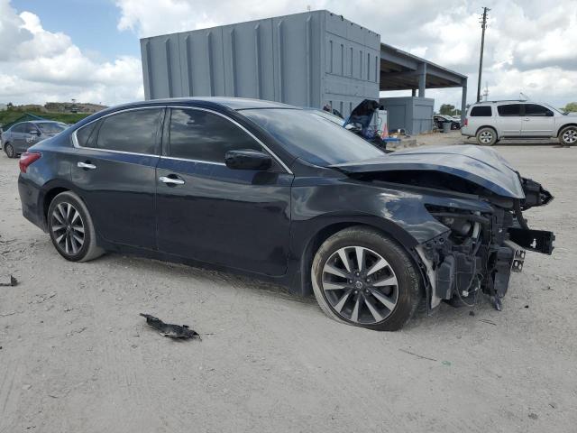  NISSAN ALTIMA 2017 Czarny