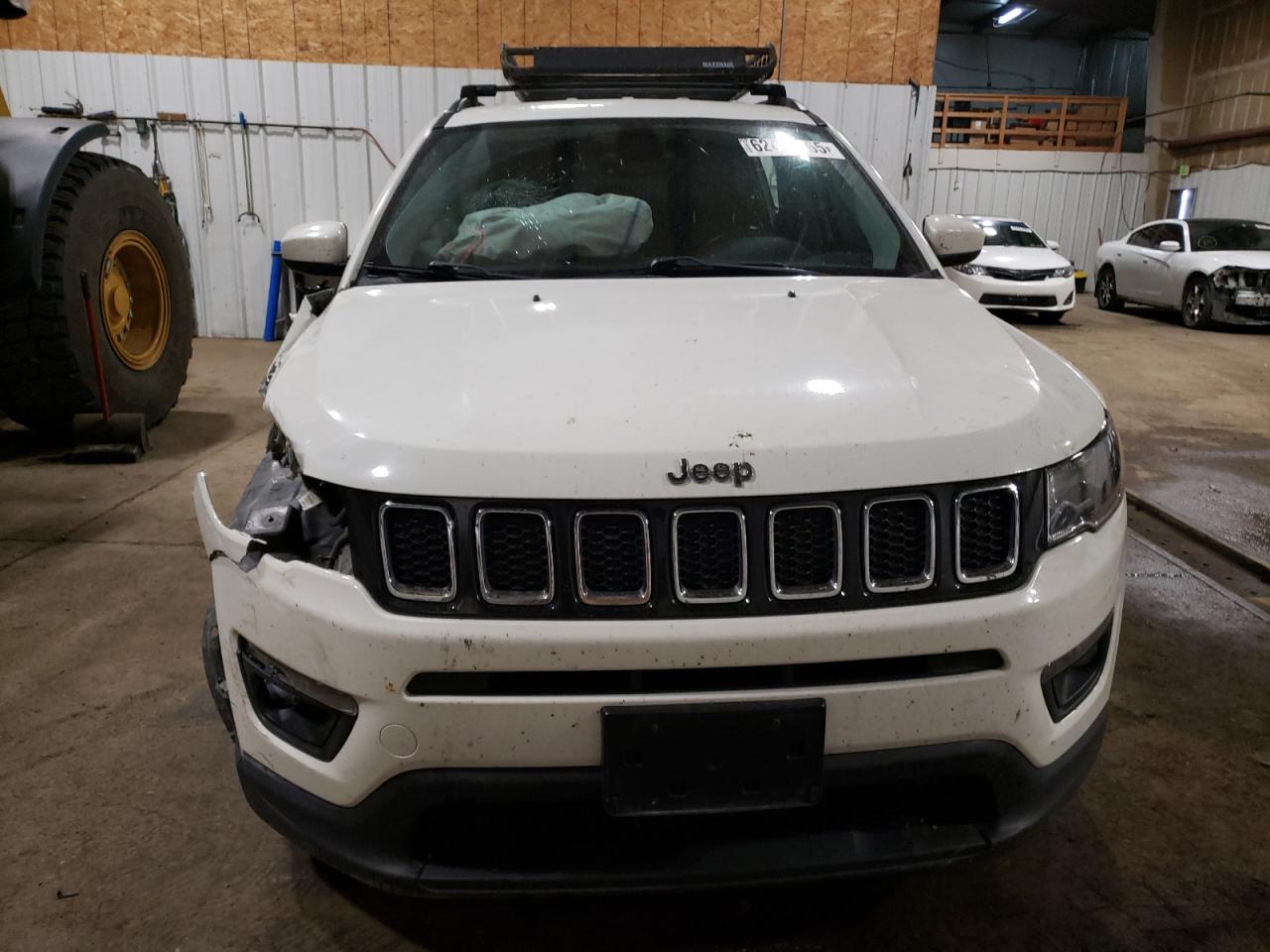 JEEP COMPASS 2018 VIN 3C4NJDBB9JT206706 photo 5