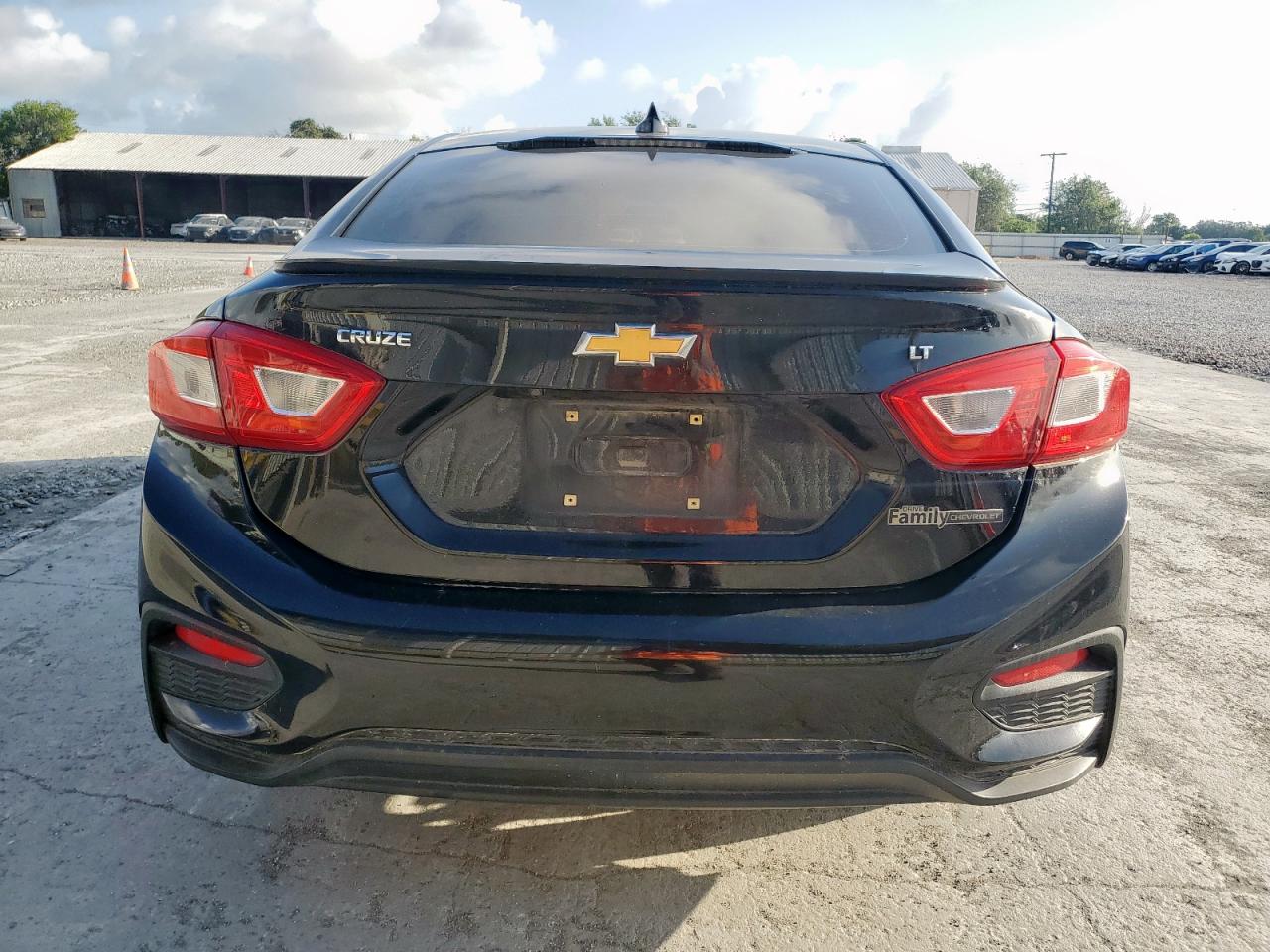 1G1BE5SM8J7122727 CHEVROLET CRUZE 2018