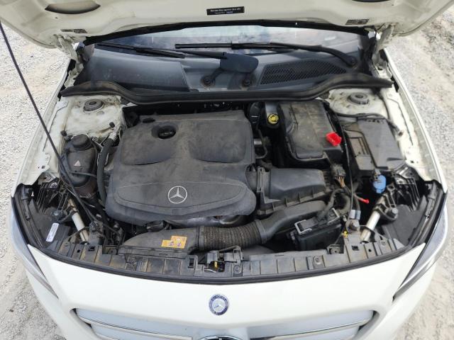2017 MERCEDES-BENZ GLA 250  