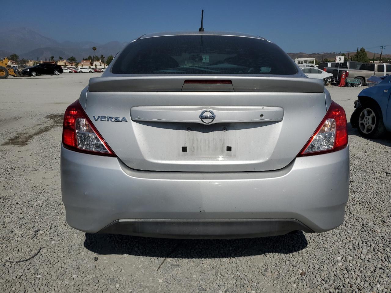 3N1CN7AP5HL833300 NISSAN VERSA 2017