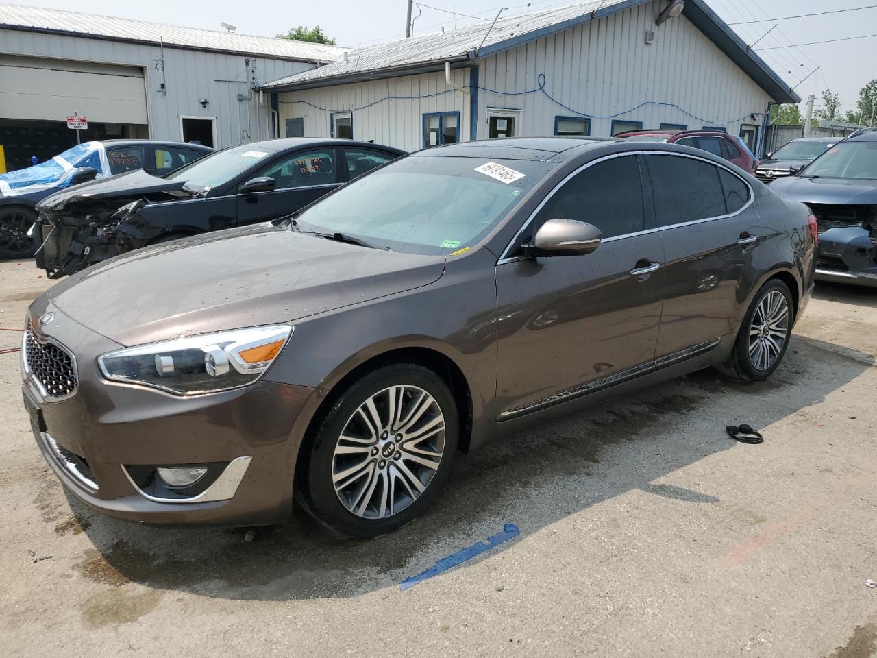 2014 Kia Cadenza Premium for Sale in Pekin, IL - Rear End