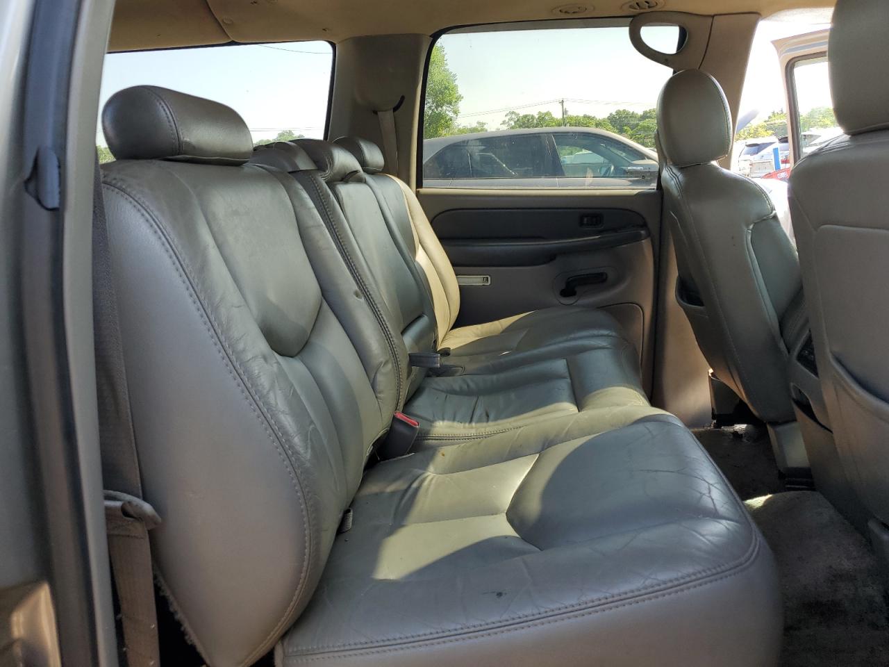 2003 Chevrolet Suburban K1500 VIN: 3GNFK16Z73G208674 Lot: 61696085