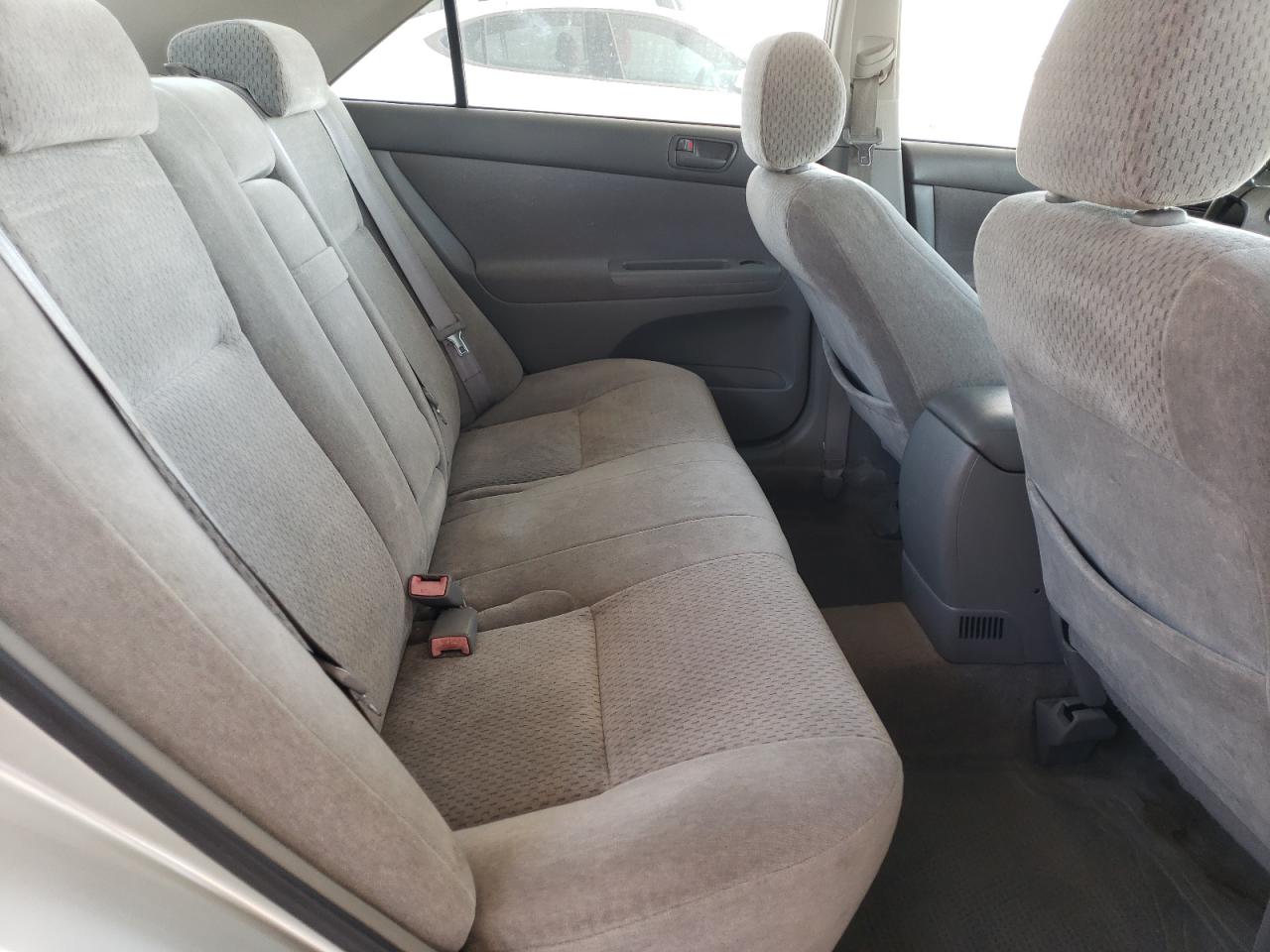 2003 Toyota Camry Le VIN: JTDBE32K530152645 Lot: 62609695