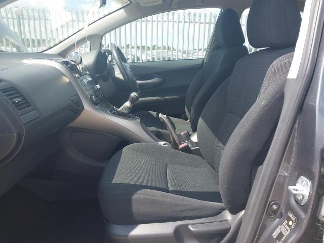 2007 TOYOTA AURIS TR V