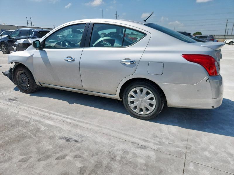  NISSAN VERSA 2019 Серебристый