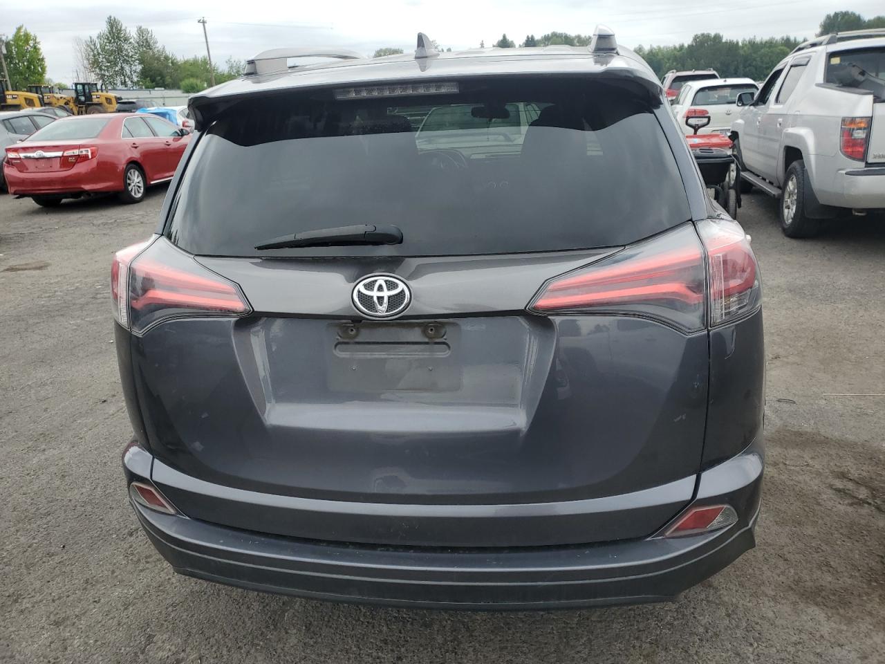 2017 Toyota Rav4 Le VIN: JTMBFREV3HJ165658 Lot: 61004495