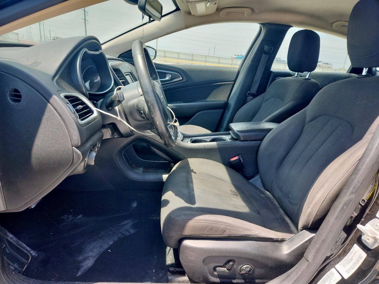 2015 Chrysler 200 Limited VIN: 1C3CCCAB0FN680374 Lot: 60542615