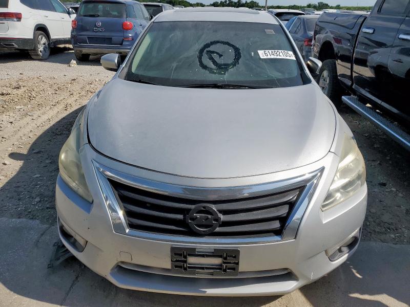Sedans NISSAN ALTIMA 2015 Srebrny