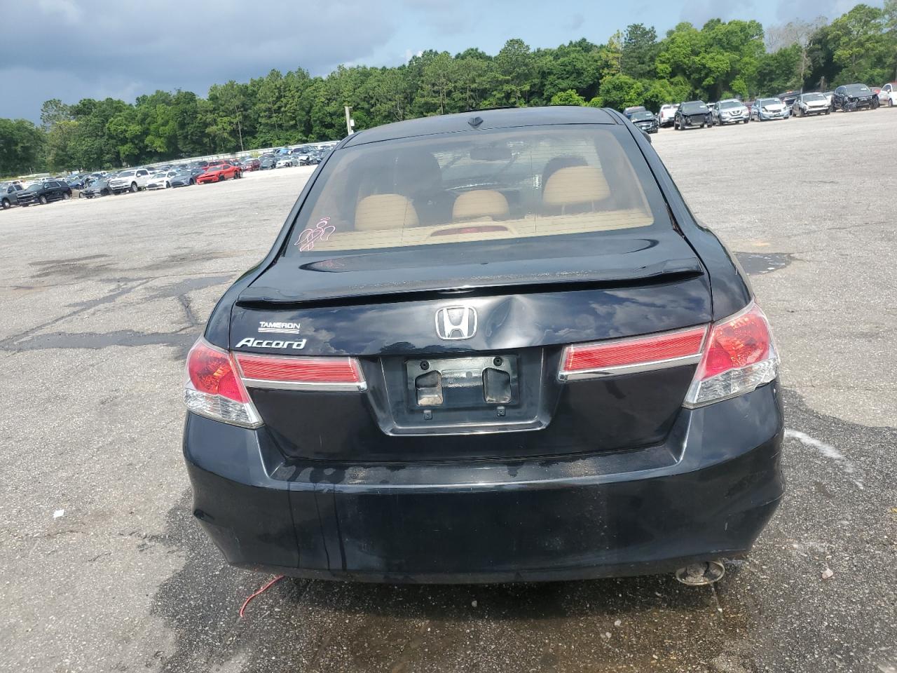 2011 Honda Accord Exl VIN: 1HGCP2F83BA005452 Lot: 61075015