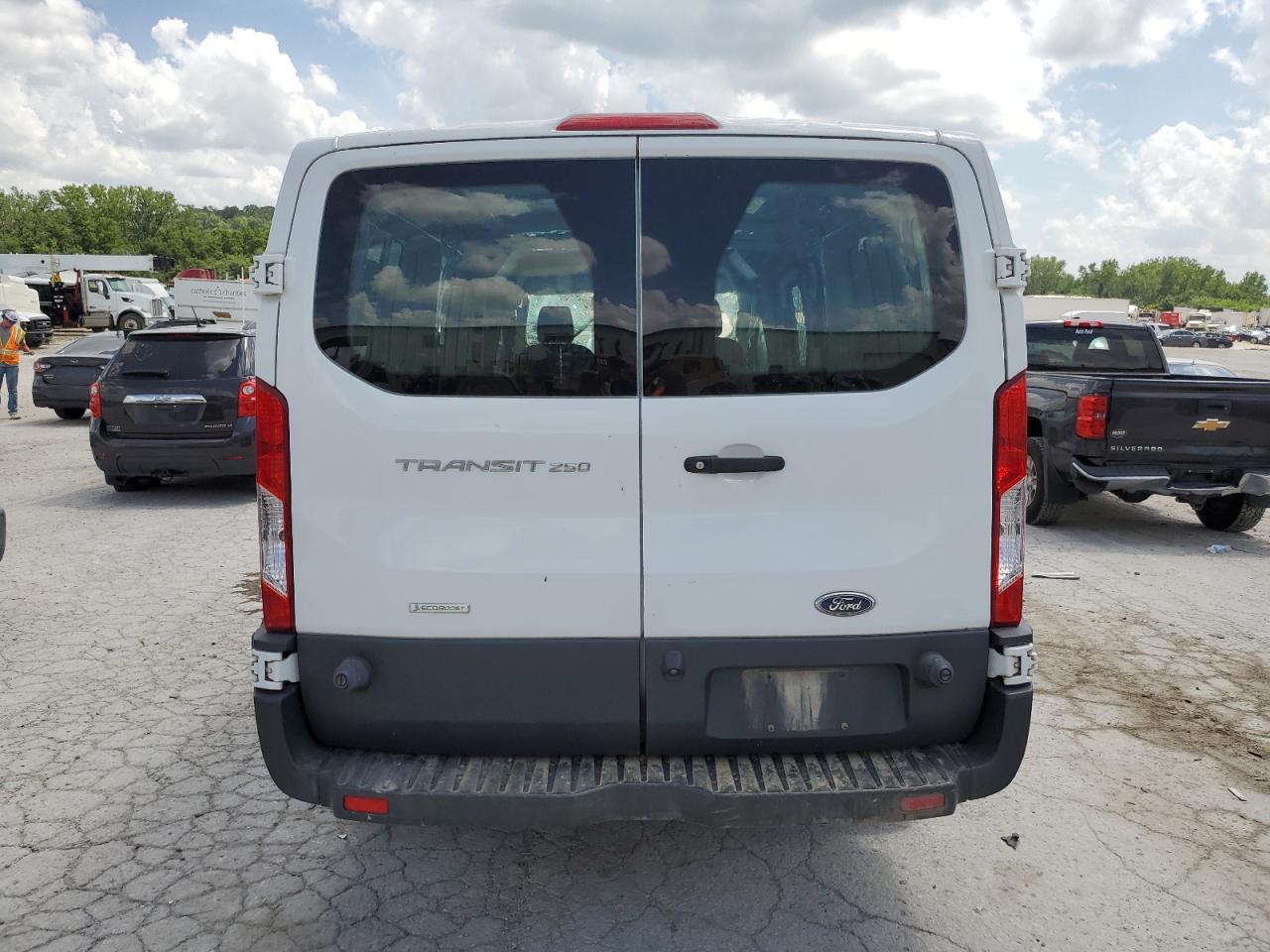 1FTYR2ZGXJKB28949 FORD TRANSIT 2018