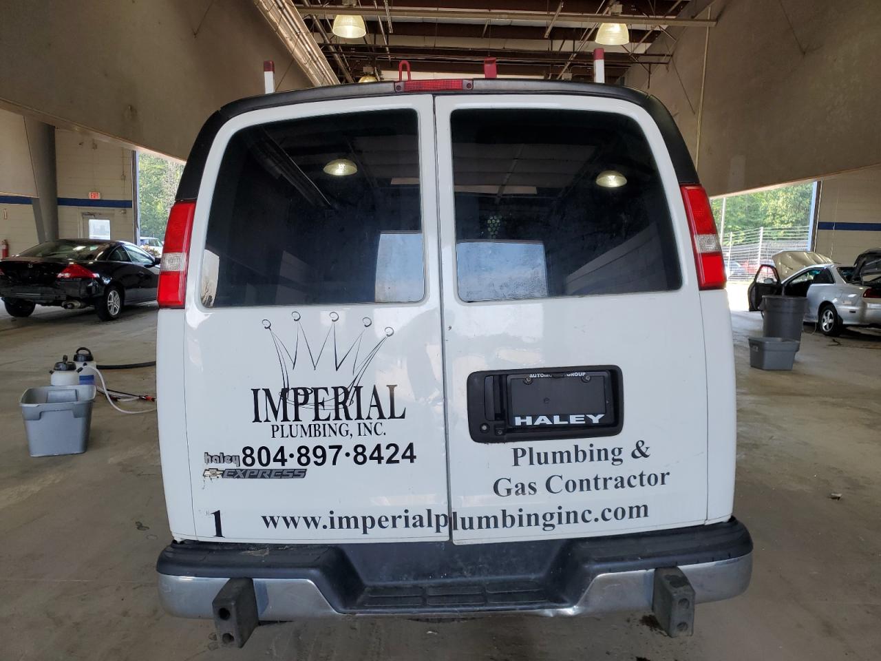 2018 Chevrolet Express G2500 VIN: 1GCWGAFG4J1907538 Lot: 62714965