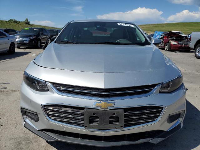  CHEVROLET MALIBU 2018 Srebrny