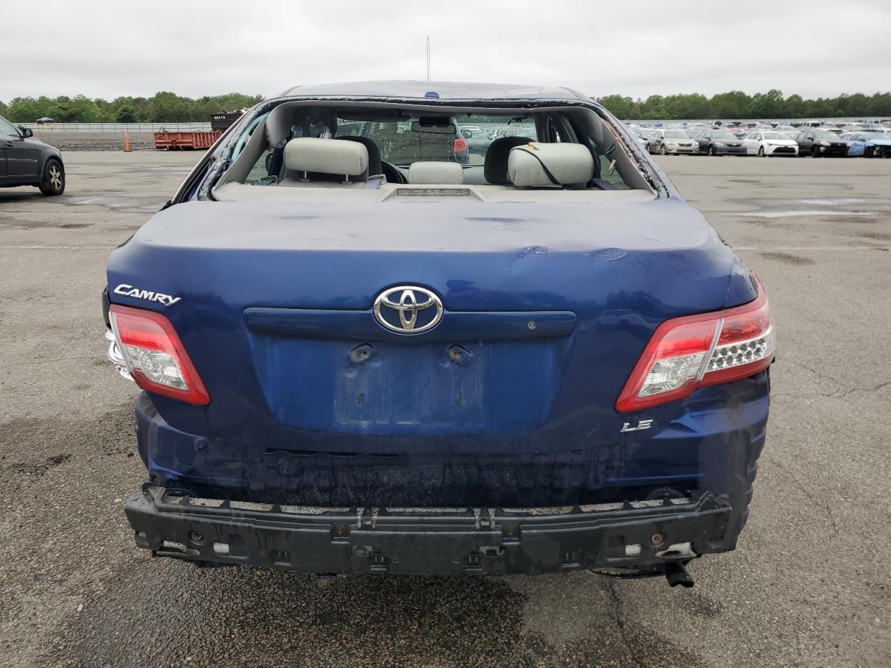 2011 Toyota Camry Base VIN: 4T1BF3EK7BU706828 Lot: 83921805