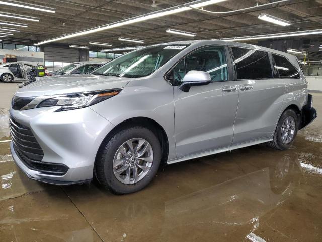 2023 Toyota Sienna Le