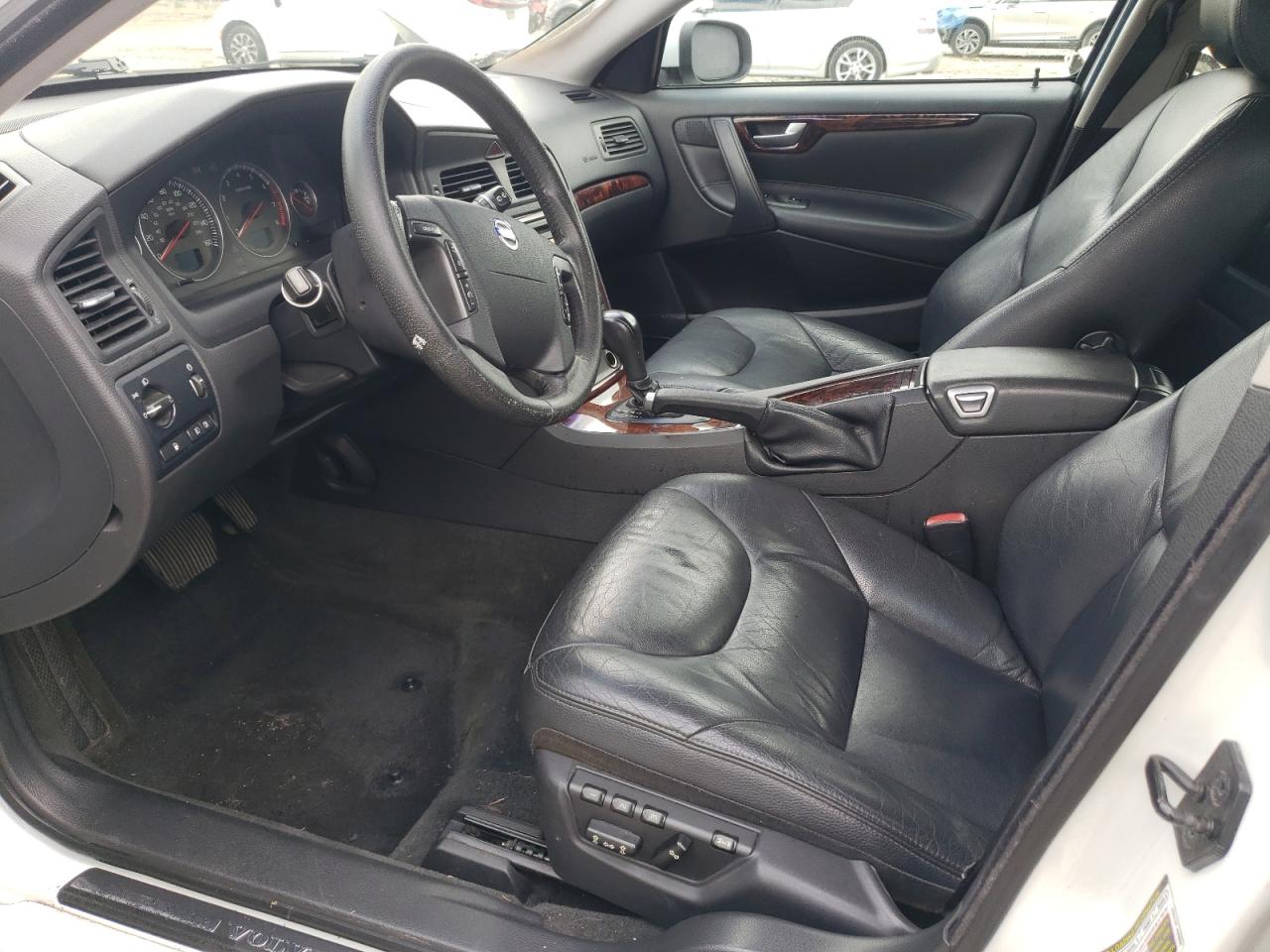 2007 Volvo V70 2.5T VIN: YV1SW592372664083 Lot: 59101675