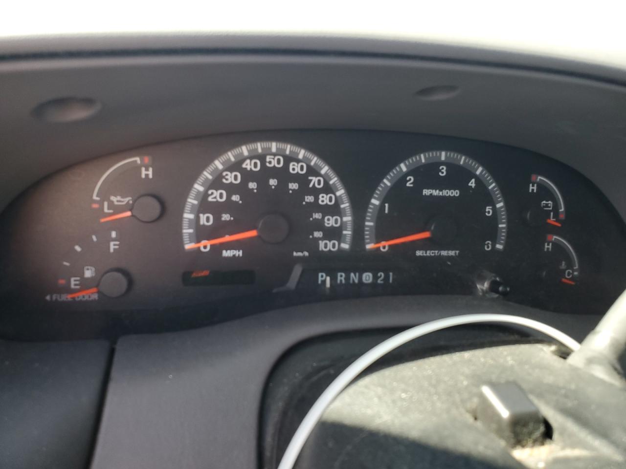 2000 Ford F150 VIN: 1FTRX17W3YNB80866 Lot: 61151005