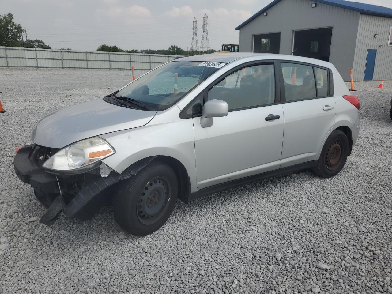 2011 Nissan Versa S იყიდება Barberton-ში, OH - Front End